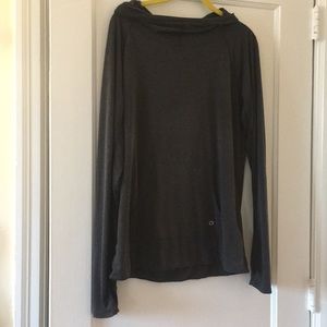 Gap fit dark grey long sleeve running tee sz large